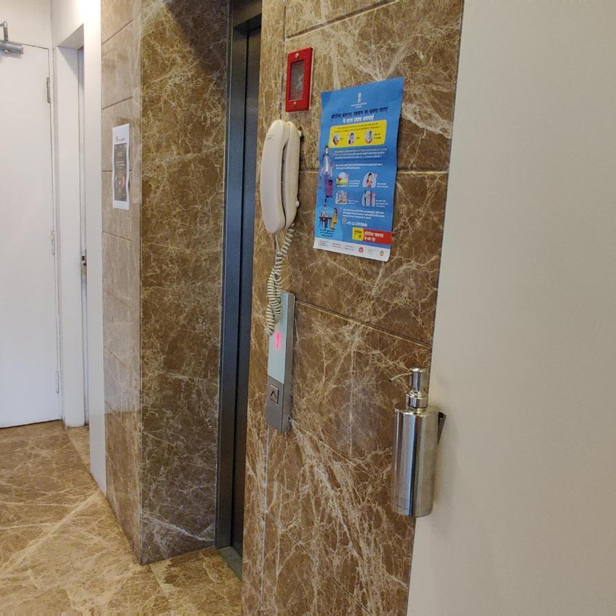 Hotel Meadows Варанаси Екстериор снимка